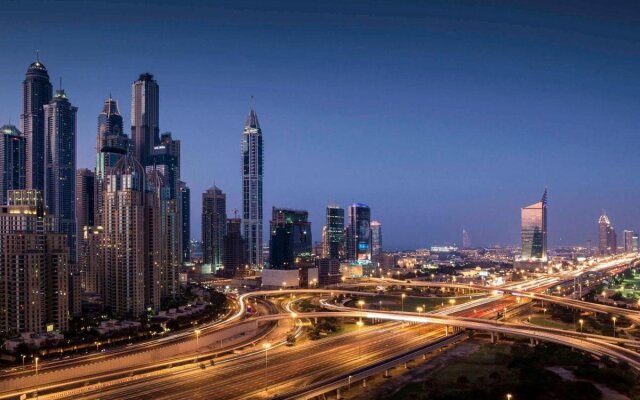 Pullman Dubai Jumeirah Lakes Towers - Hotel & Residence