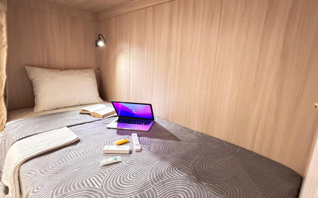 Luxx Aparts Hostel