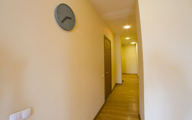 Na Dekabristov Apartments
