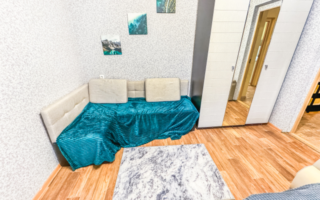 S zaseleniyem Lutshiy servis Posutochno50 Flat