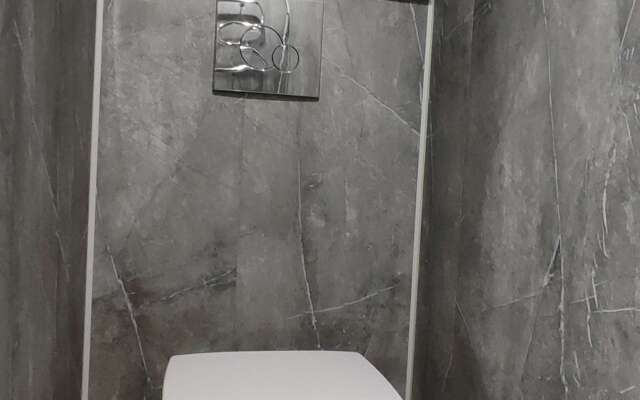 Na 104-Om Kvartale 5 Apartments