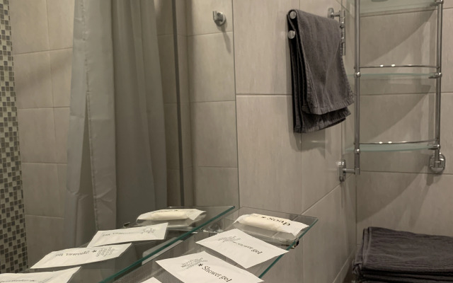 Studiya S Kaminom Nevskij 112 Apartments