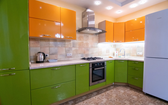 V Tikhom Ukhozhennom Rayone Apartments