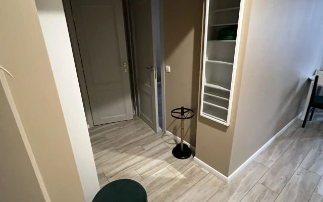 Uyutnoye gnezdyshko na Zapadnom plyazhe Baltiki Flat