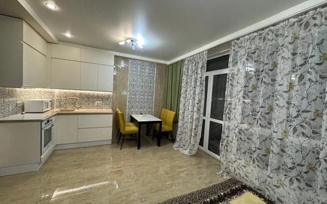 Uyutnaya ryadom s mamaevym kurganom Flat
