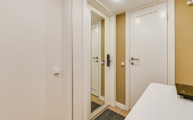 Апартаменты Лебедев Лофт на Невском 158 (1)