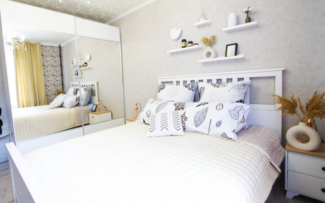 Квартира двухкомнатная на Нижегородской