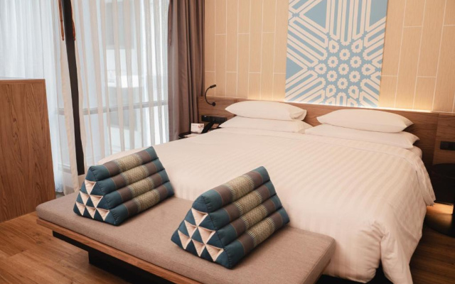 Отель RakYim Siam Sukhumvit 15