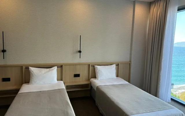 Hotel Izumrud