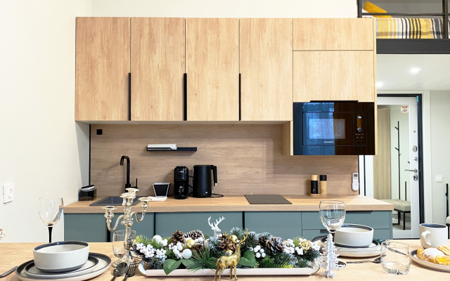 Dvukhurovnevy Chetyrekhmestny Nomer Flat