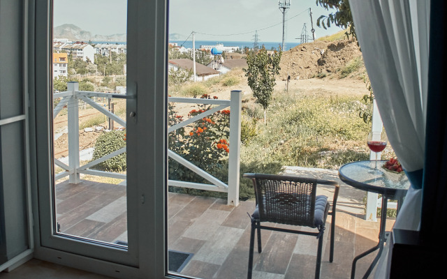 Vyshe Neba Koktebel Apartments