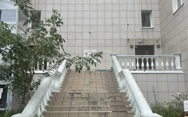 Vblizi Korolevskikh Vorot Apartments