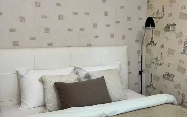 V Samom Tsentre Goroda Flat