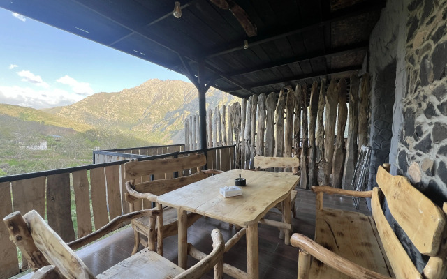 Sky House Yeghegis by Arkouda Hotel