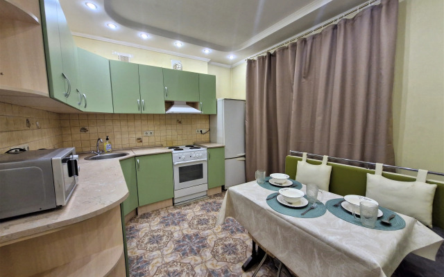 Bolshaya Svetlaya Na Kolpakova Flat