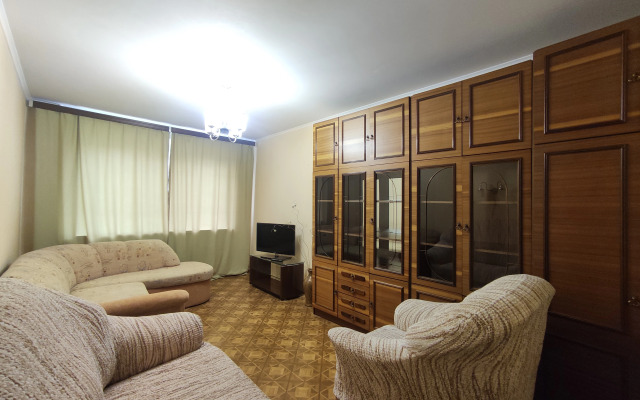 Апартаменты 3-комнатные OCHRE APARTAMENT от Акварель.flat у Нефтегазового университета