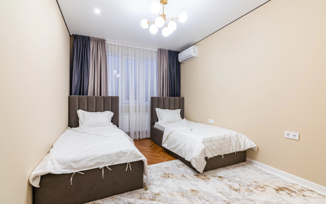 Akvarel Flat