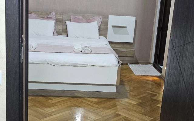 Memory Basket Mini Hotel