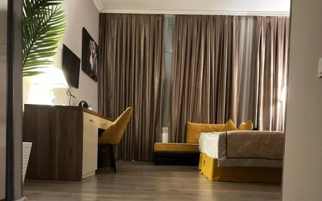 Square Boutique Hotel