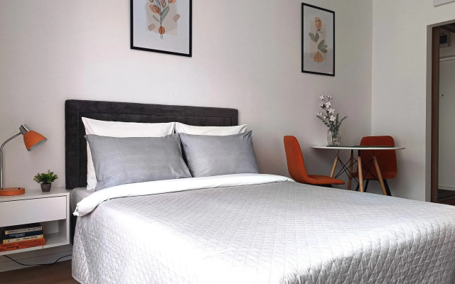 Квартира Около метро Лесная