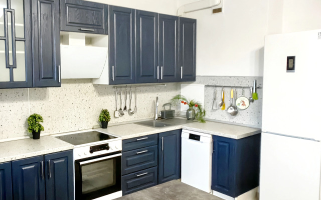 Апартаменты Евро Двушка Дельфины Попугаи