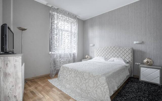 Vip 3-room on 45 Karl Marx Street Center Apartments