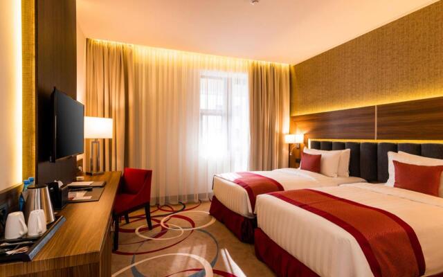 Отель Ramada and Suites by Wyndham Yerevan