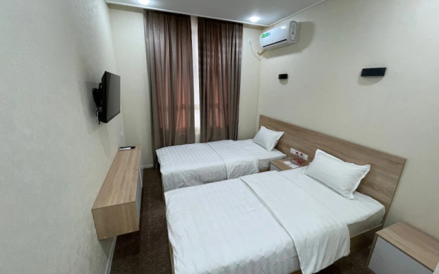 Chinor Hotel