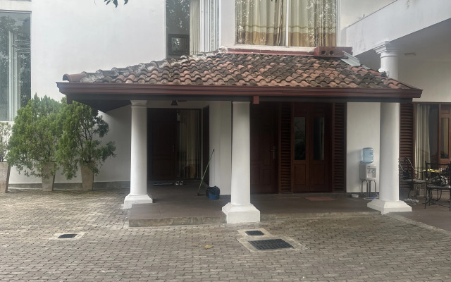 Surf and Ride by Alisher Guest house