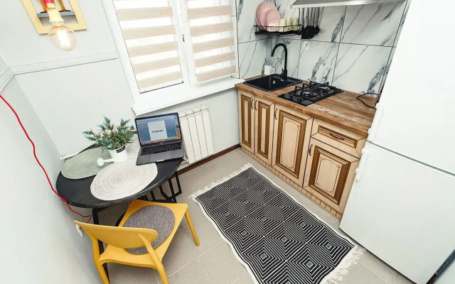 Na Chaykovskogo 6 Flat