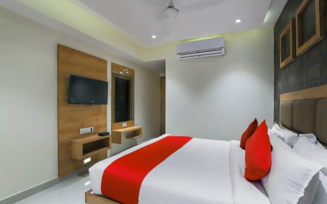 Rose Gold Hotel
