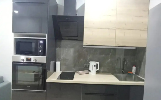 Yevro 2 Komnatnaya Na Tankovoy Flat