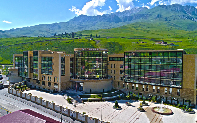 Roza Vetrov Hotel
