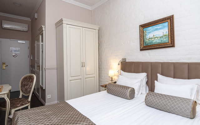 Galunov Hotel