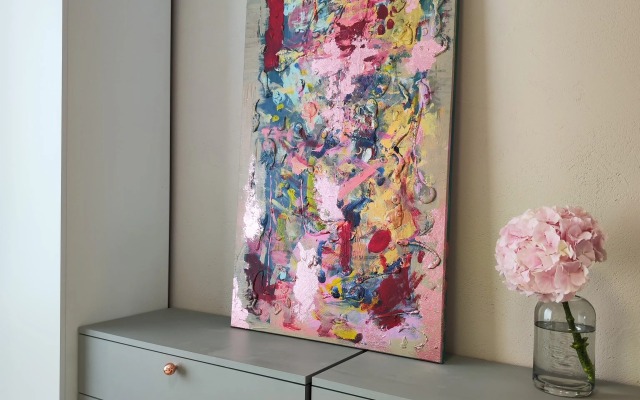 Dizaynerskaya dvushka u morya Flat