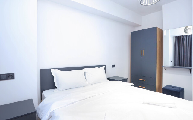 2Bd1Bath Pushkin ave 58 2ndfloor next to church.