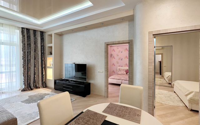 Апартаменты Евротрешка с видом на море