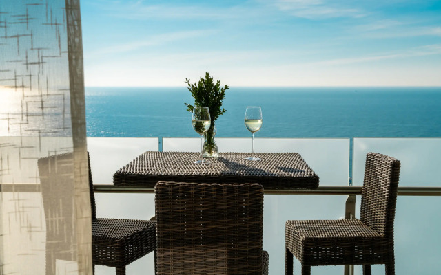 Apartments With Sea view