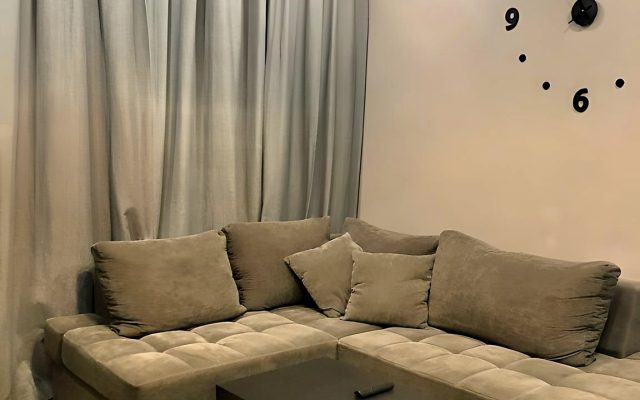 Na Chekhova 8/2 Apartments