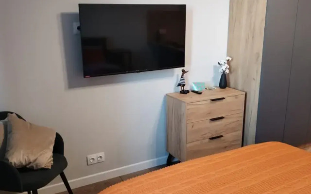 Апартаменты м. Ботанический сад шикарный вид АФИ ТАУЭР 389