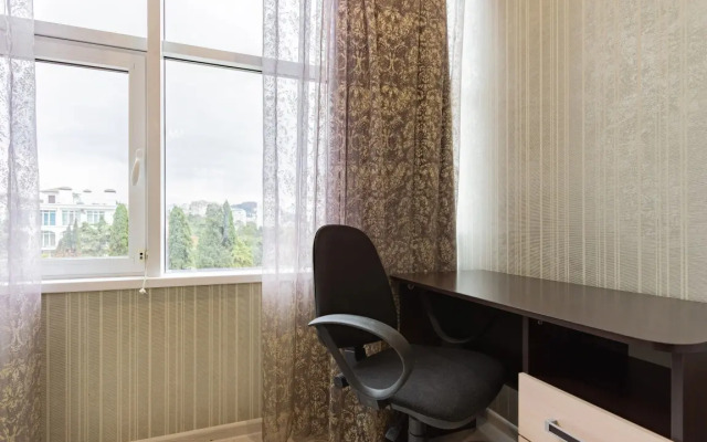 Апартамент Солнечный в центре Сочи у моря с балконом