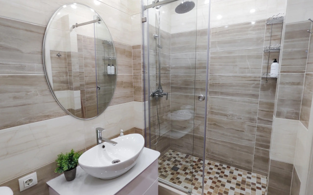 V Tsentre Petrozavodska U Naberezhnoy Flat