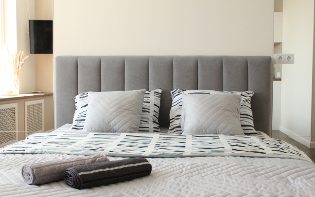 V tsentre, ryadom s Rkb im. Kuvatova Flat