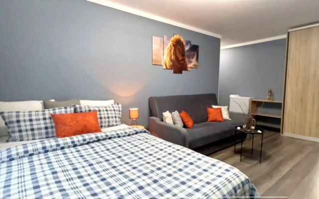 Biznes-Apartamenty Lora Home na Prazhskoy Apartments