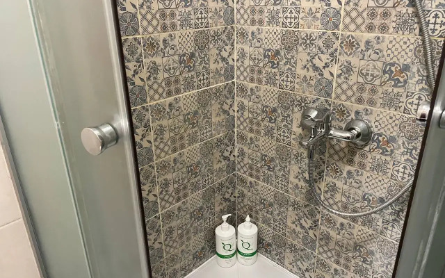 Studiya na Kuryizhova Flat