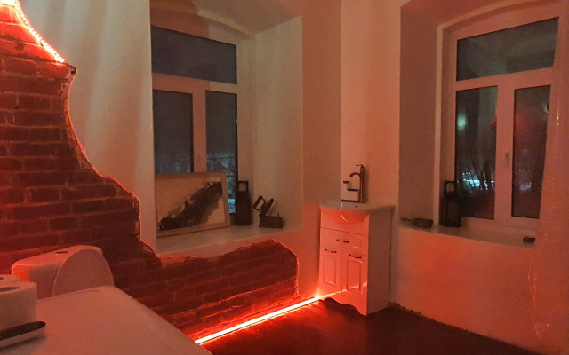 V starinnom osobnyake Revolyutsioner Ikonnikov Flat