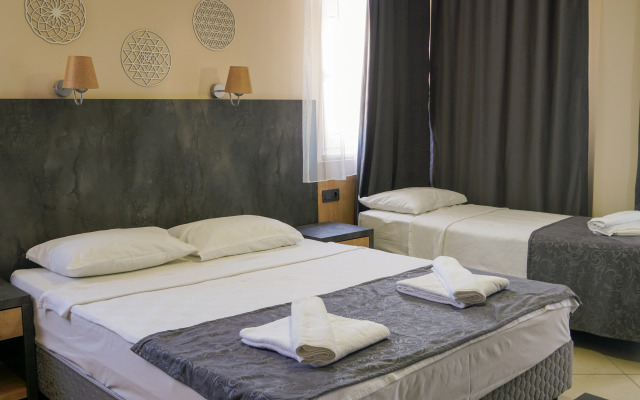 Anna Queen Hotel
