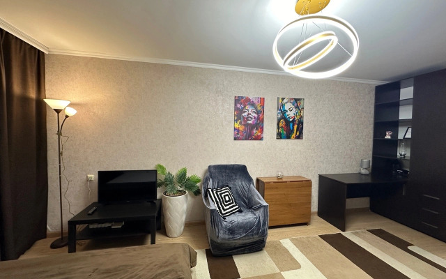 Uyutnaya Kvartira Na Khoroshavina 11 Apartments