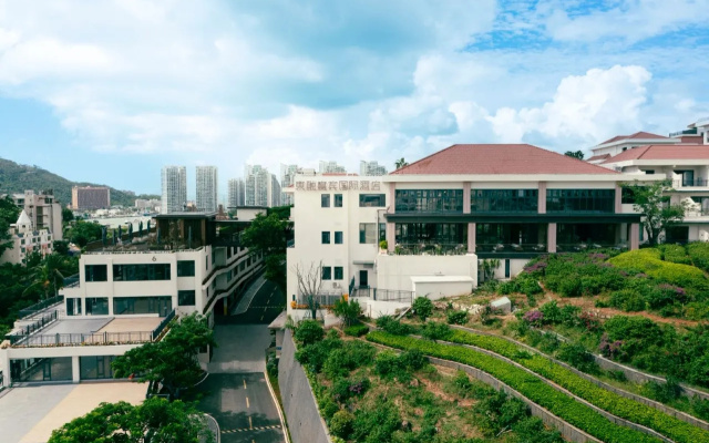 Dong Rong Guest International Hotel – Outside – Sanya