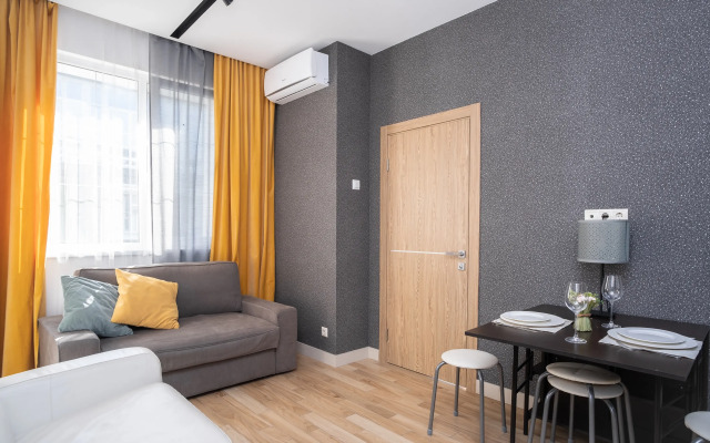 Red Apartments Art Layt Ostin Apartments
